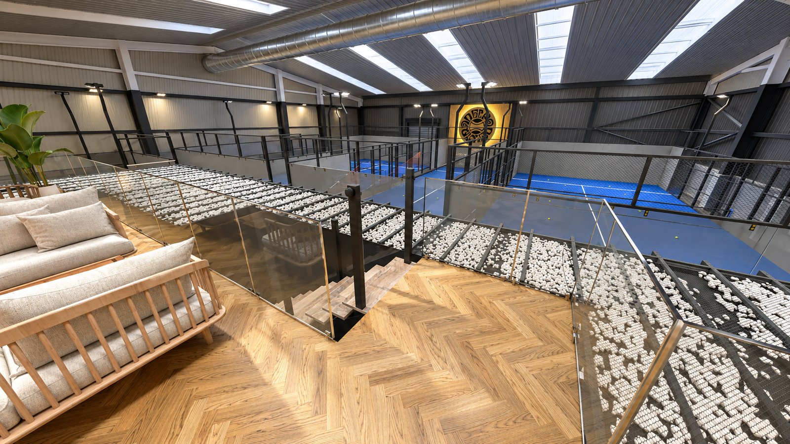 VDP Hull mezzanine lounge